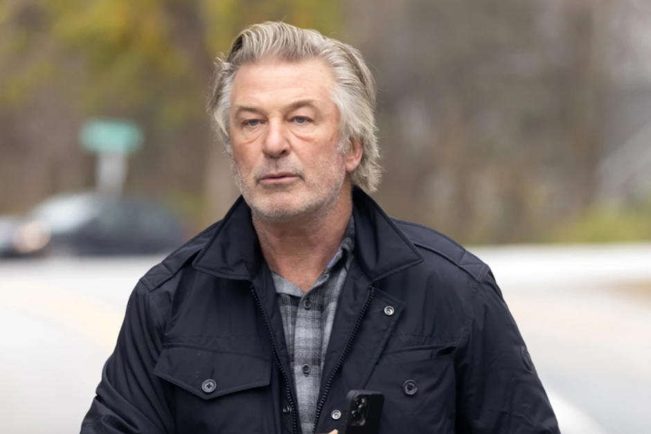 Retiran todos los cargos contra Alex Baldwin tras accidente en Rust