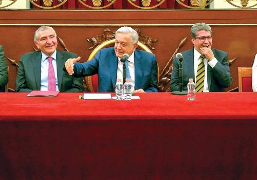 López Obrador acelera definición de las corcholatas en México