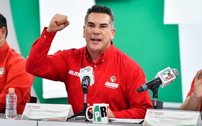 Alejandro Moreno se postula como candidato con dos millones de votos internos del PRI