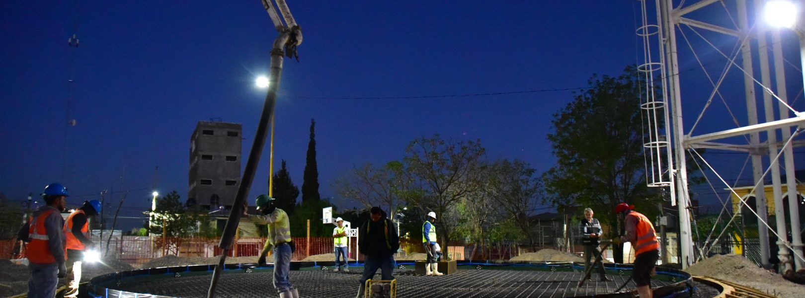 INICIAN LOS TRABAJOS DE COLADO DEL NUEVO TANQUE DE VIDRIO FUSIONADO AL ACERO
