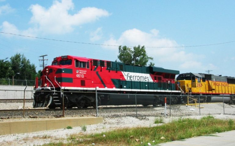 Grupo México enfrenta ocupación de vías ferroviarias y busca solución legal
