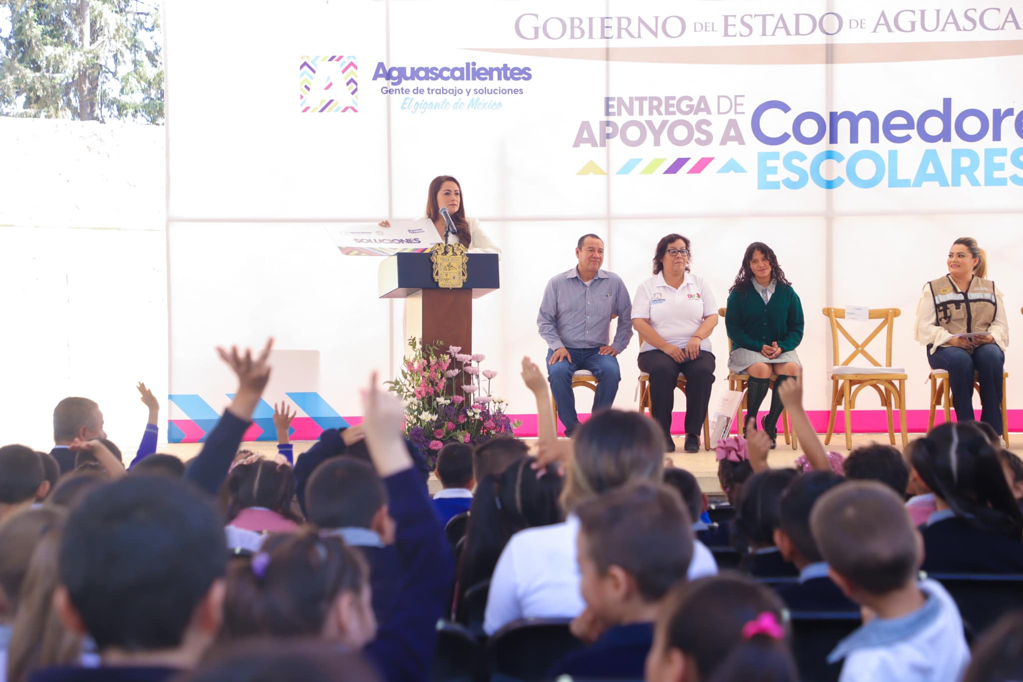 ESCUELAS DE TEPEZALÁ TENDRÁN DESAYUNOS DE CALIDAD: TERE JIMÉNEZ