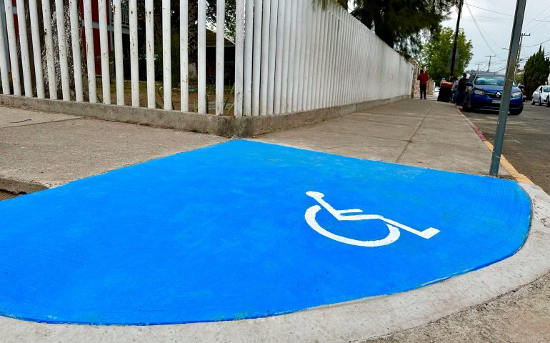 HA CONSTRUIDO MUNICIPIO 155 RAMPAS PARA FACILITAR ACCESO Y DESPLAZAMIENTO A PERSONAS CON DISCAPACIDAD