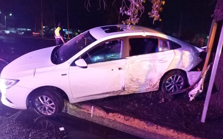 APARATOSO CHOQUE QUE SE REGISTRÓ EN AVENIDA JOSÉ MARÍA CHÁVEZ A LA ALTURA DE CIUDAD INDUSTRIAL FUE INTERVENIDO POR POLICIAS VIALES.