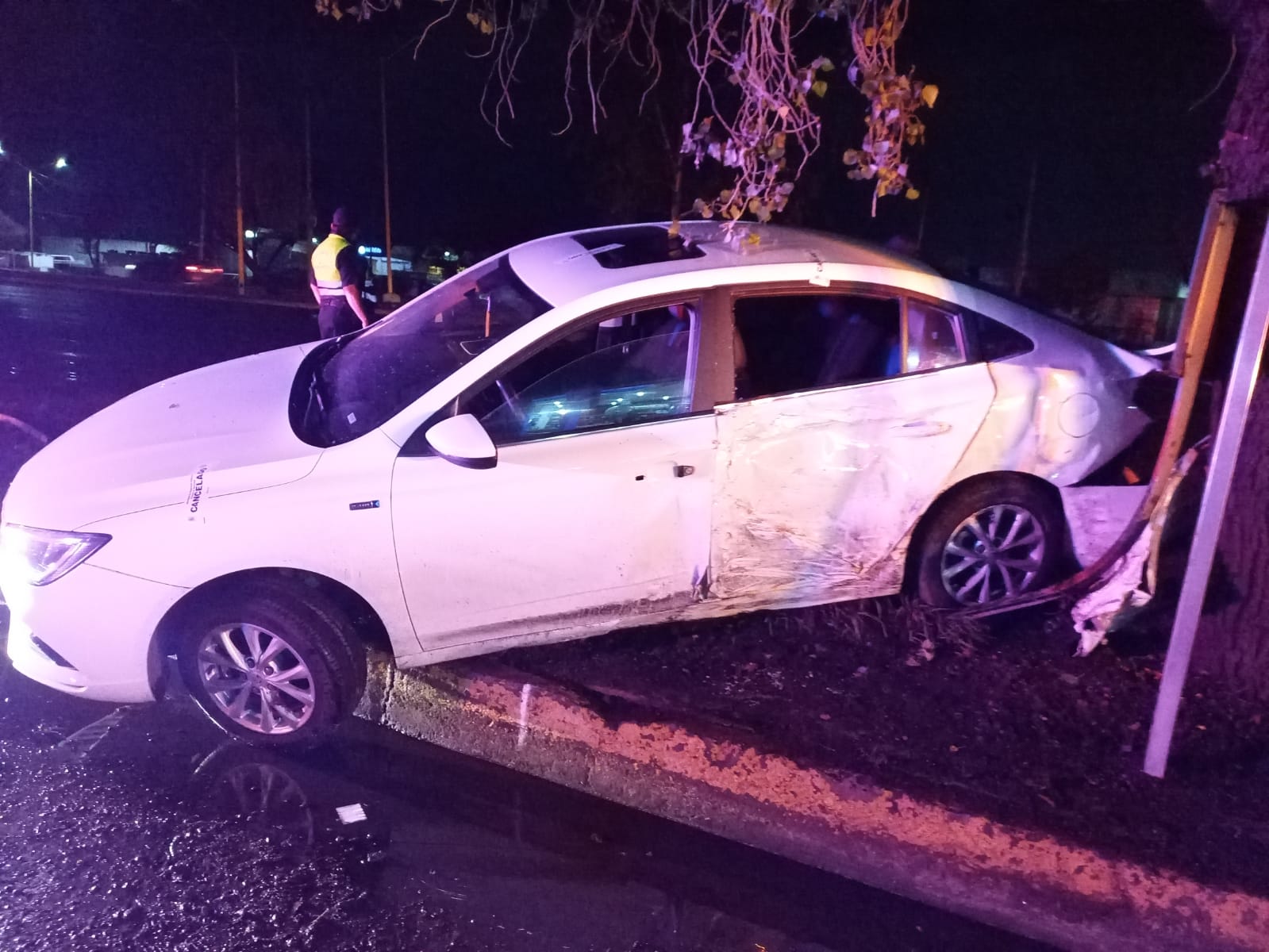 APARATOSO CHOQUE QUE SE REGISTRÓ EN AVENIDA JOSÉ MARÍA CHÁVEZ A LA ALTURA DE CIUDAD INDUSTRIAL FUE INTERVENIDO POR POLICIAS VIALES.