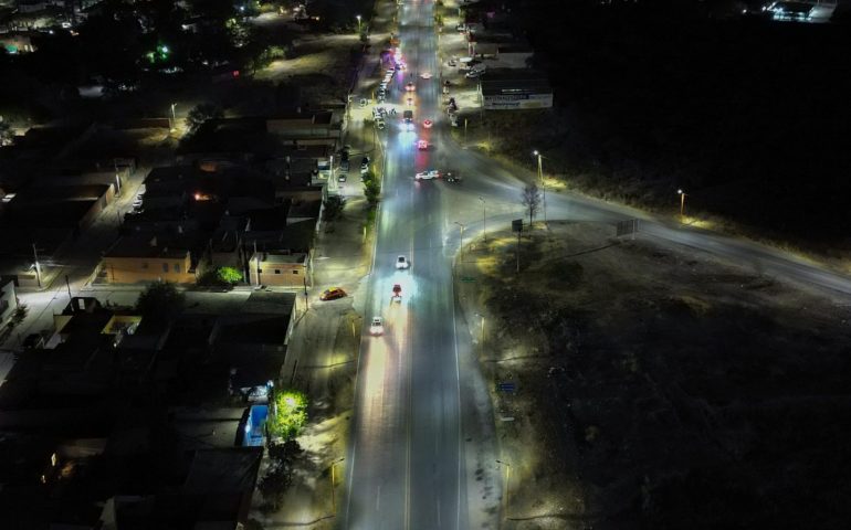 ATIENDE MUNICIPIO PETICIÓN DE VECINOS DE CAÑADA HONDA CON HABILITACIÓN DE NUEVO PASO SEGURO