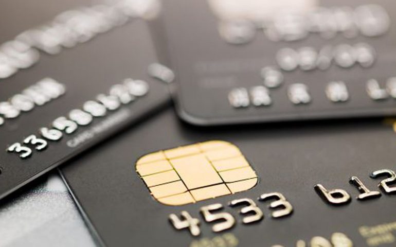 INAI alerta sobre robo de datos de tarjetas de crédito y débito