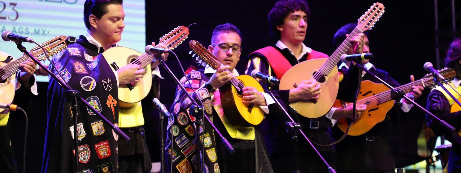 «Cantándole al Amor»: Presentación de De Callejón en Callejón en JM