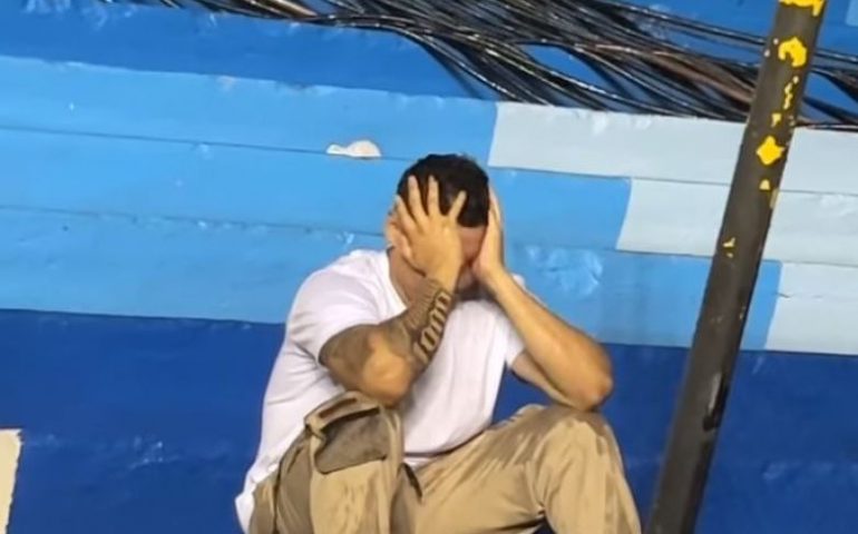 Critican a Eduin Caz tras aparecer llorando por cancelacion de su concierto en El Salvador