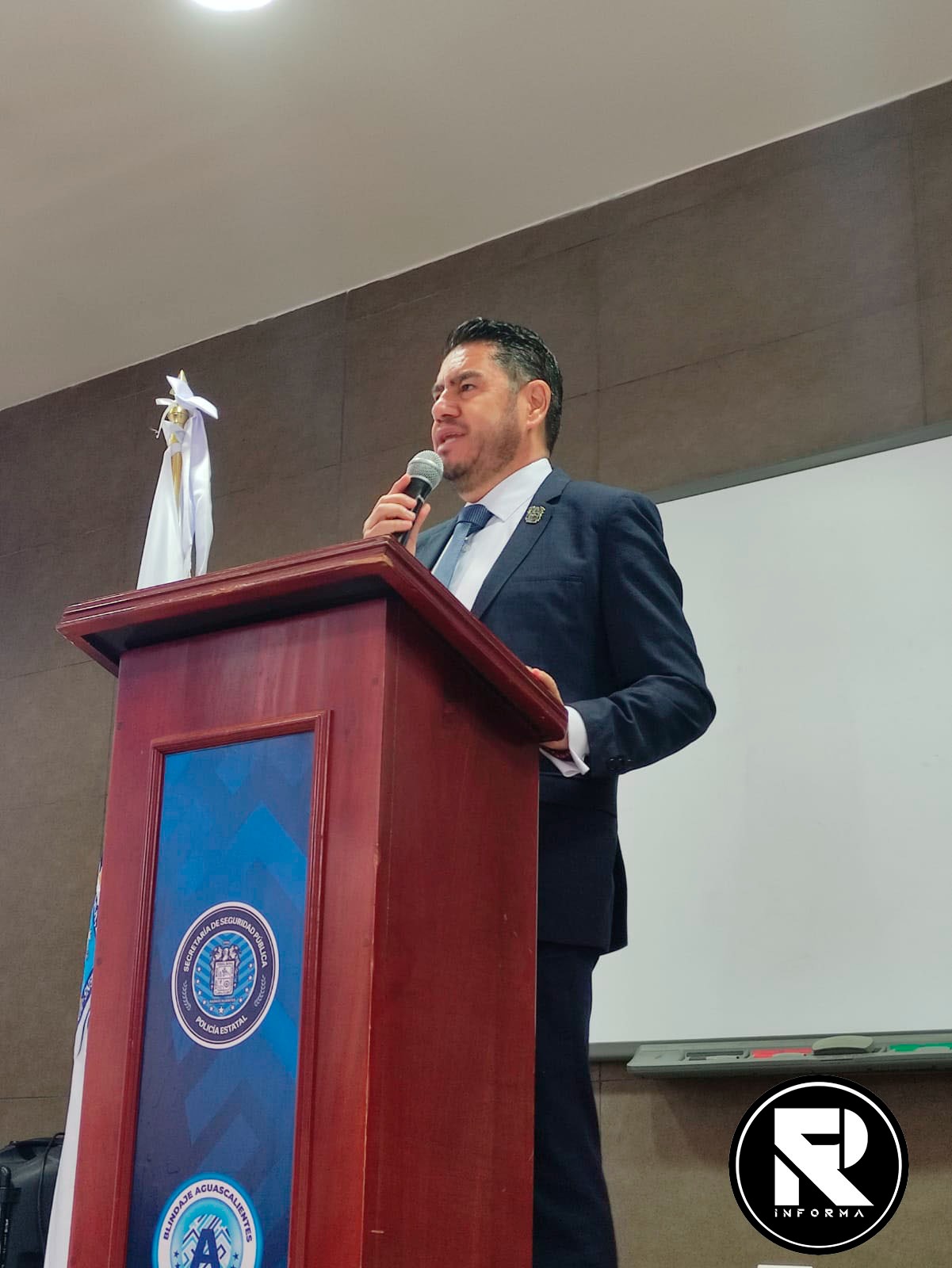 NO EXISTE CONFLICTO DE INTERÉS ENTRE EL JEFE PLATINO Y MICHELLE OLMOS