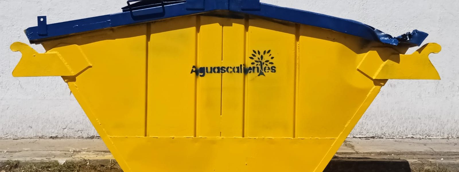 REHABILITA MUNICIPIO CONTENEDORES PARA BRINDAR UN MEJOR SERVICIO DE RECOLECCIÓN DE DESECHOS SÓLIDOS URBANOS