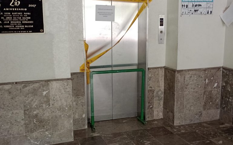 Reportan problema con elevador en clínica IMSS No. 8 en Aguascalientes