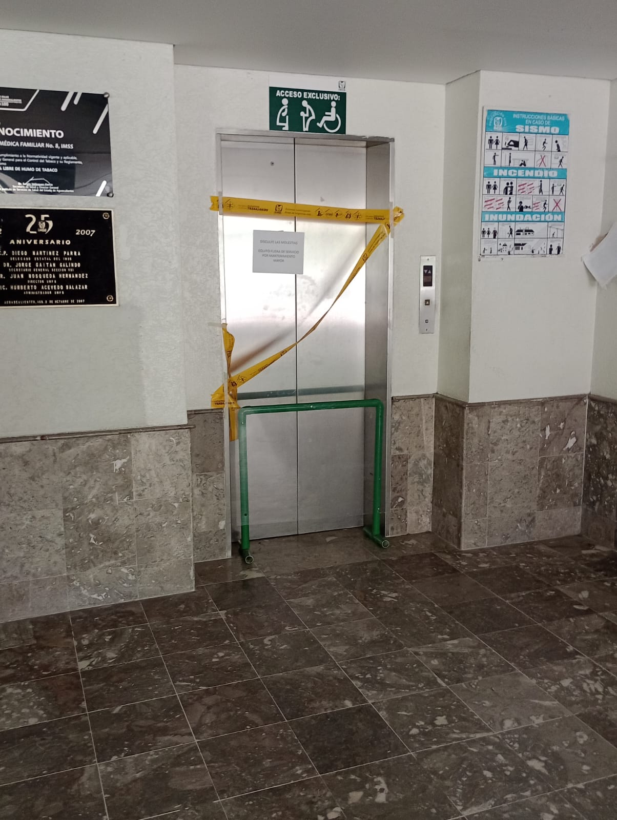 Reportan problema con elevador en clínica IMSS No. 8 en Aguascalientes