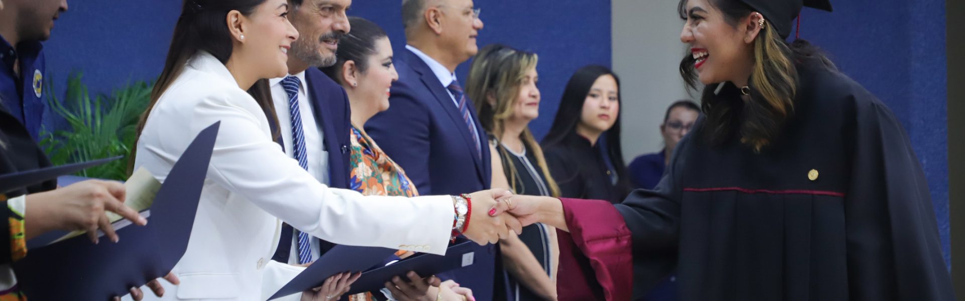 TERE JIMÉNEZ CELEBRA LA GRADUACIÓN DE ALUMNOS DE LA UTA; REITERA SU COMPROMISO PARA OFRECER EDUCACIÓN DE CALIDAD