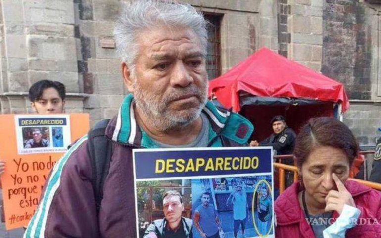 AMLO responde tras la desaparición de Carlos Tomás en Canadá, solo padres conocerán la investigación