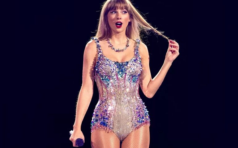 Fan de Taylor Swift logra ir a 20 conciertos del Eras Tour, así lo logró