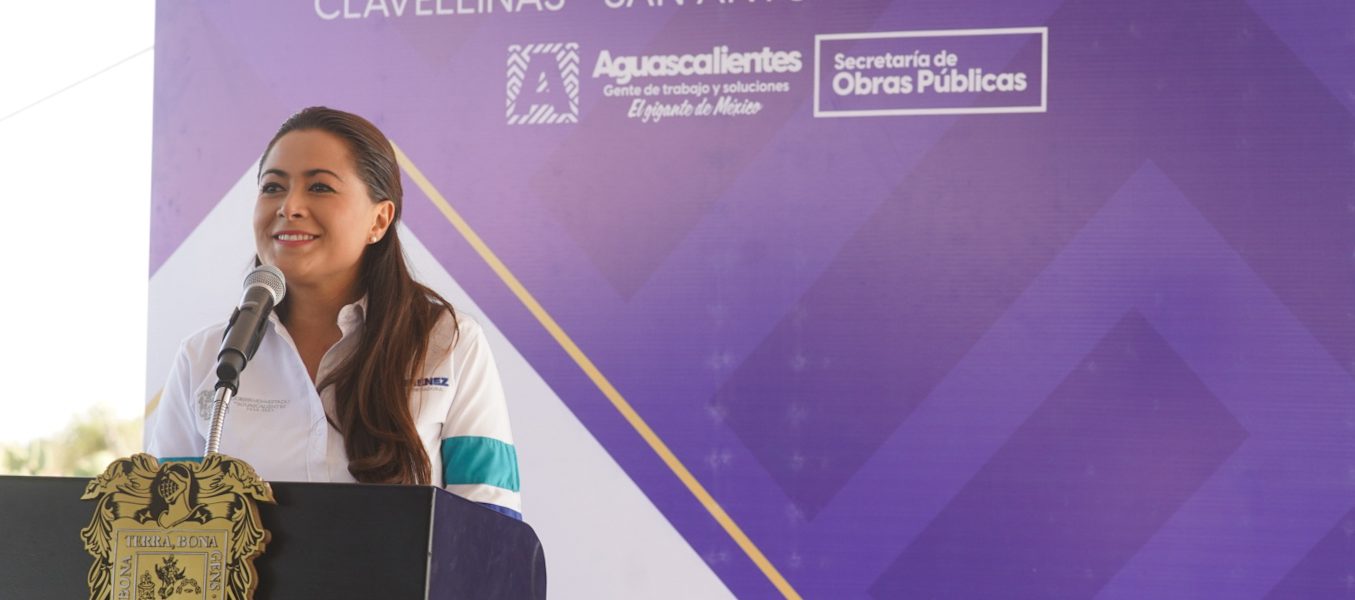 CON 20 MDP TERE JIMÉNEZ DIO INICIO A LA CARRETERA QUE CONECTARÁ LAS COMUNIDADES DE CLAVELLINAS Y SAN ANTONIO DE LOS MARTÍNEZ EN ASIENTOS