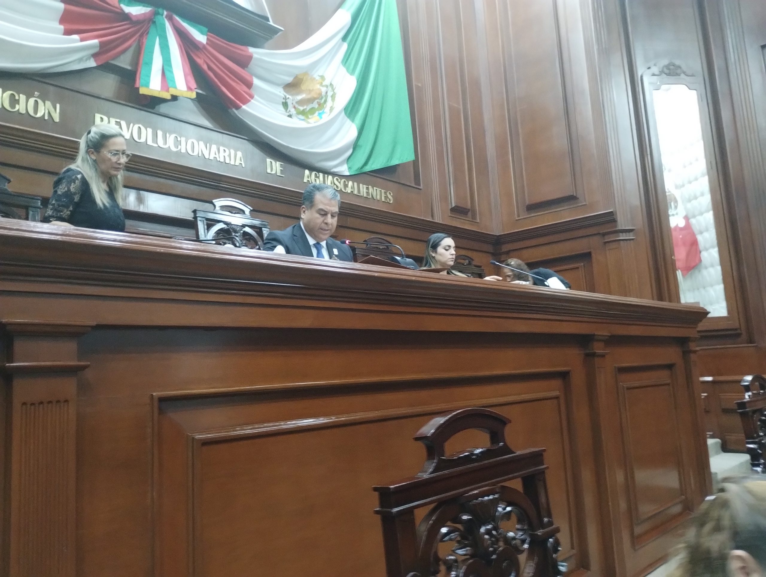 CONGRESO DE AGUASCALIENTES CONMEMORÓ 200 AÑOS DEL HEROICO COLEGIO MILITAR CON DEVELACIÓN DE LETRAS DORADAS