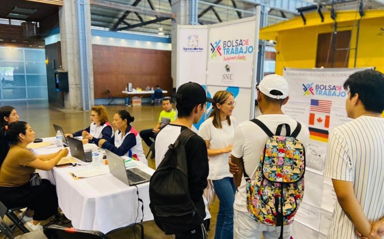 EMPLEOS CON SUELDOS DE HASTA 23 MIL PESOS SE OFERTARÁN EL PRÓXIMO JUEVES DE BOLSA DE TRABAJO EN FICOTRECE
