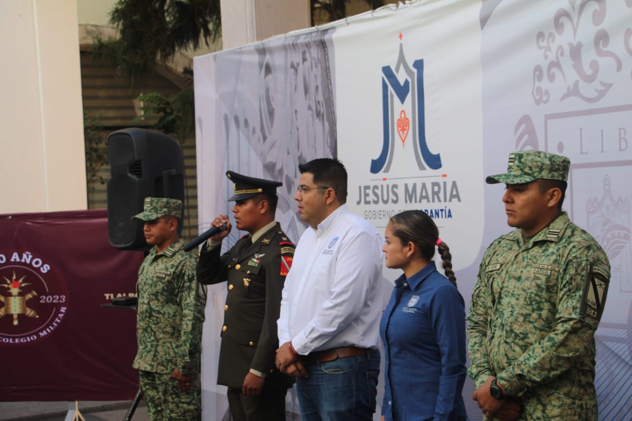 Exhiben en JM galería por los 200 Años del Heroico Colegio Militar