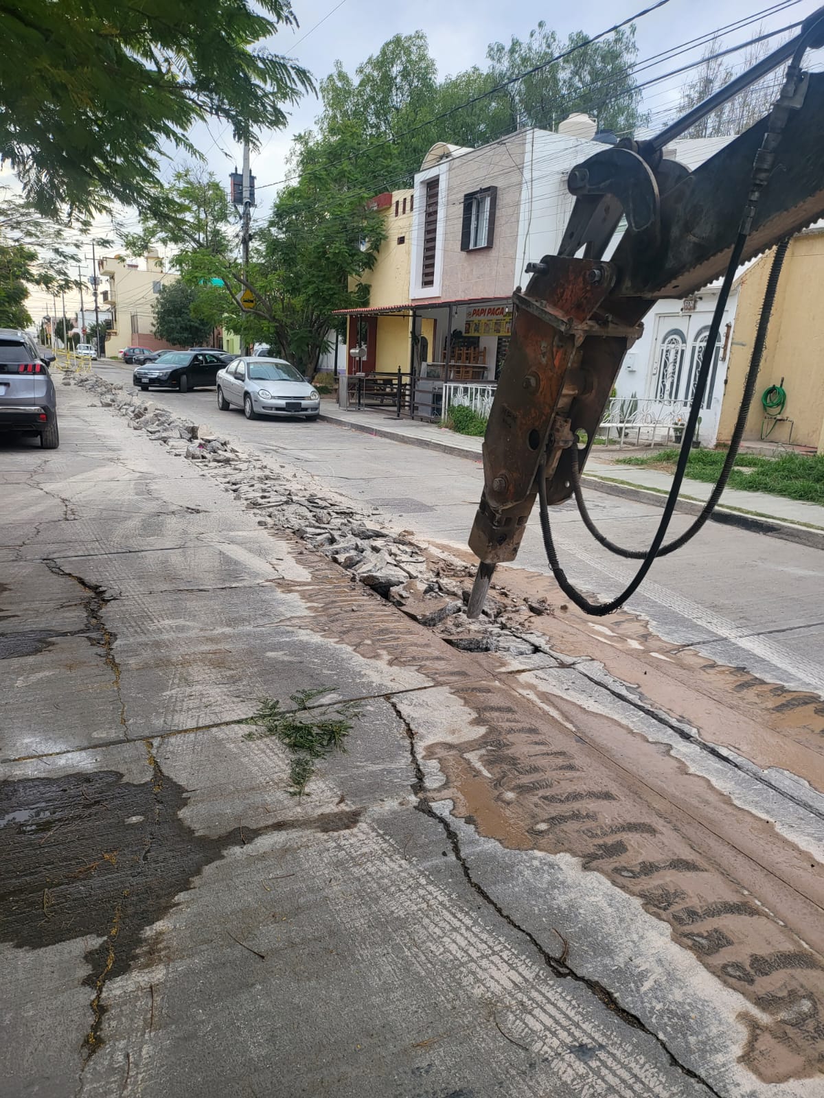 REHABILITA MIAA RED DE ALCANTARILLADO SANITARIO EN EL PONIENTE DE LA CIUDAD