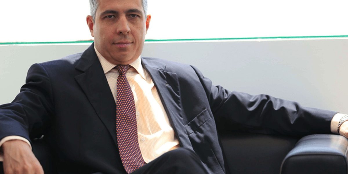 BBVA ve inviable jubilarse con el 100% de su salario