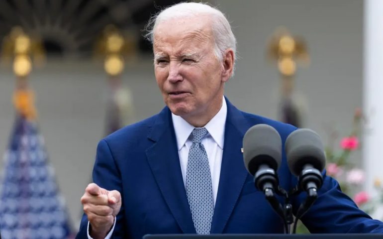 Biden pide aprobar ley para «cerrar la frontera» con México