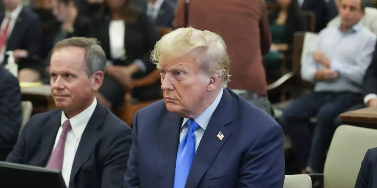 Trump compadece brevemente tras juicio por difamación contra la escritoria E. Jean Carroll