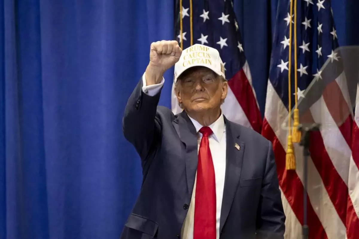Trump vuelve a compadecer en tribunales por difamación tras previa agresión sexual