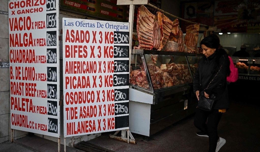 Argentina registra una tasa de inflación mensual desfavorable del 25,5%