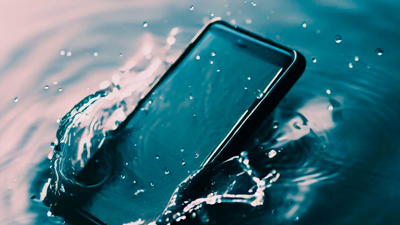 Cómo secar el teléfono en caso de accidente