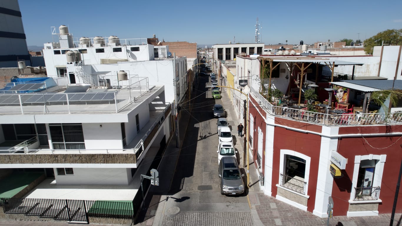 INICIA MUNICIPIO OBRAS DE REHABILITACIÓN DE LA CALLE RAMÓN LÓPEZ VELARDE