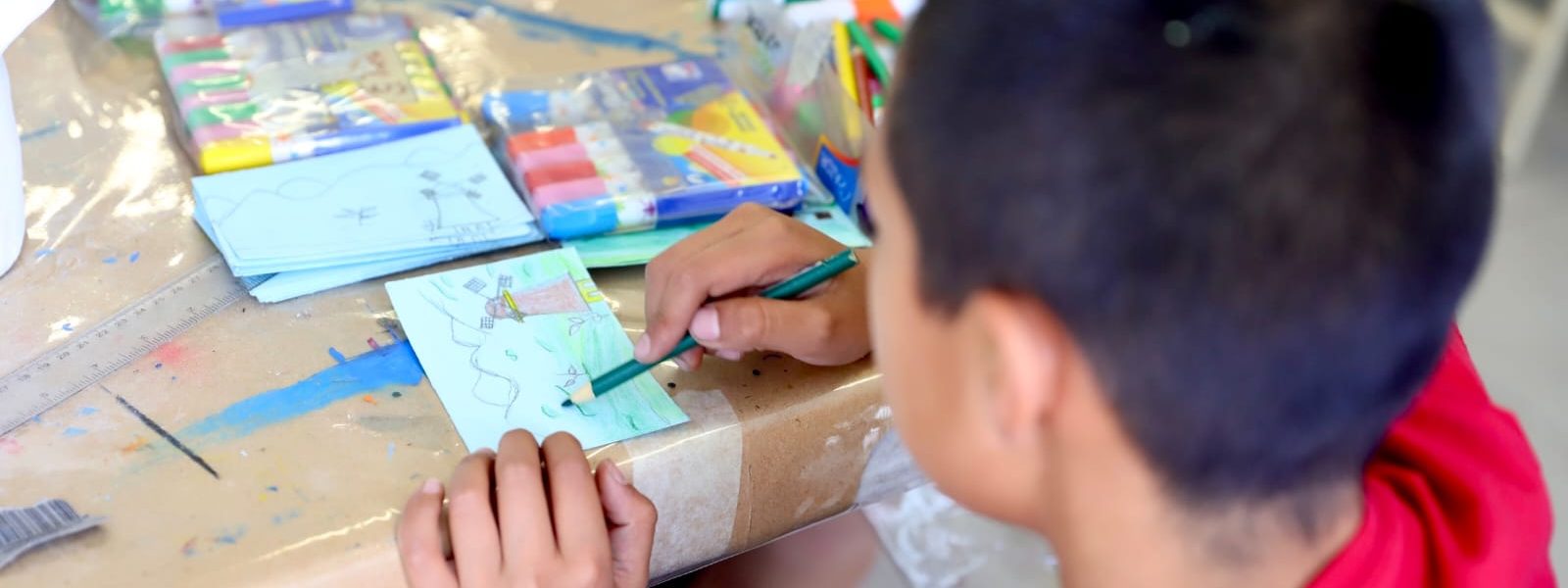 INVITAN A TALLERES Y ACTIVIDADES GRATUITAS EN LA CASA DEL ADOLESCENTE