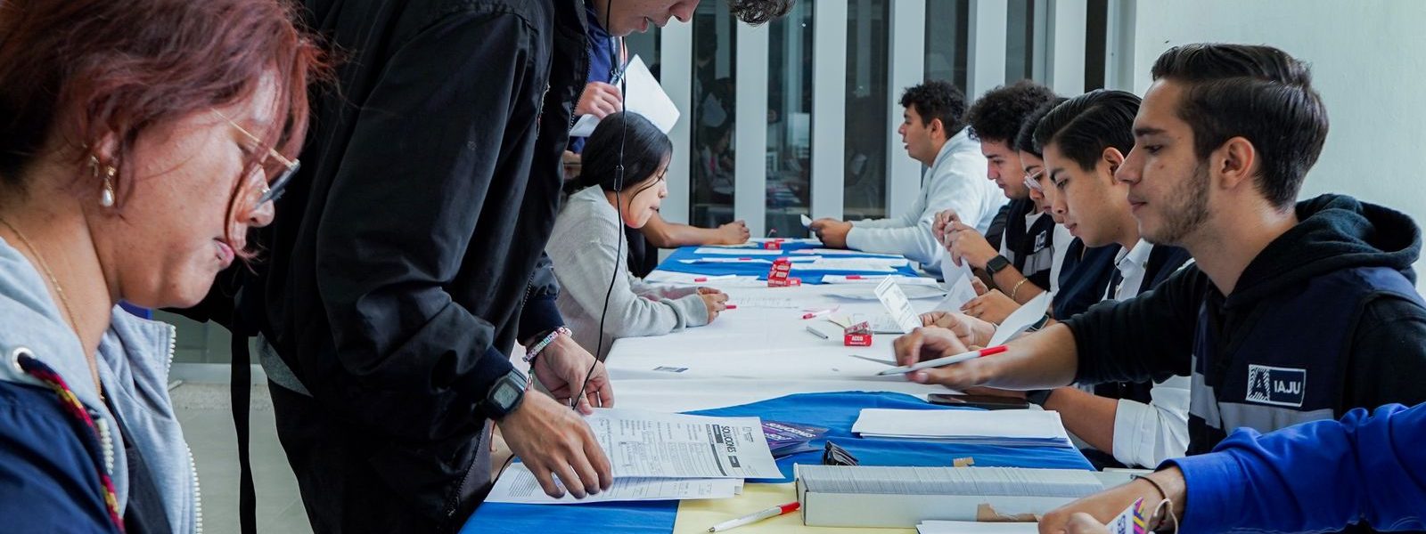 INVITA TERE JIMÉNEZ A JÓVENES ESTUDIANTES A ACCEDER A TARJETAS DE DESCUENTO YOVOY