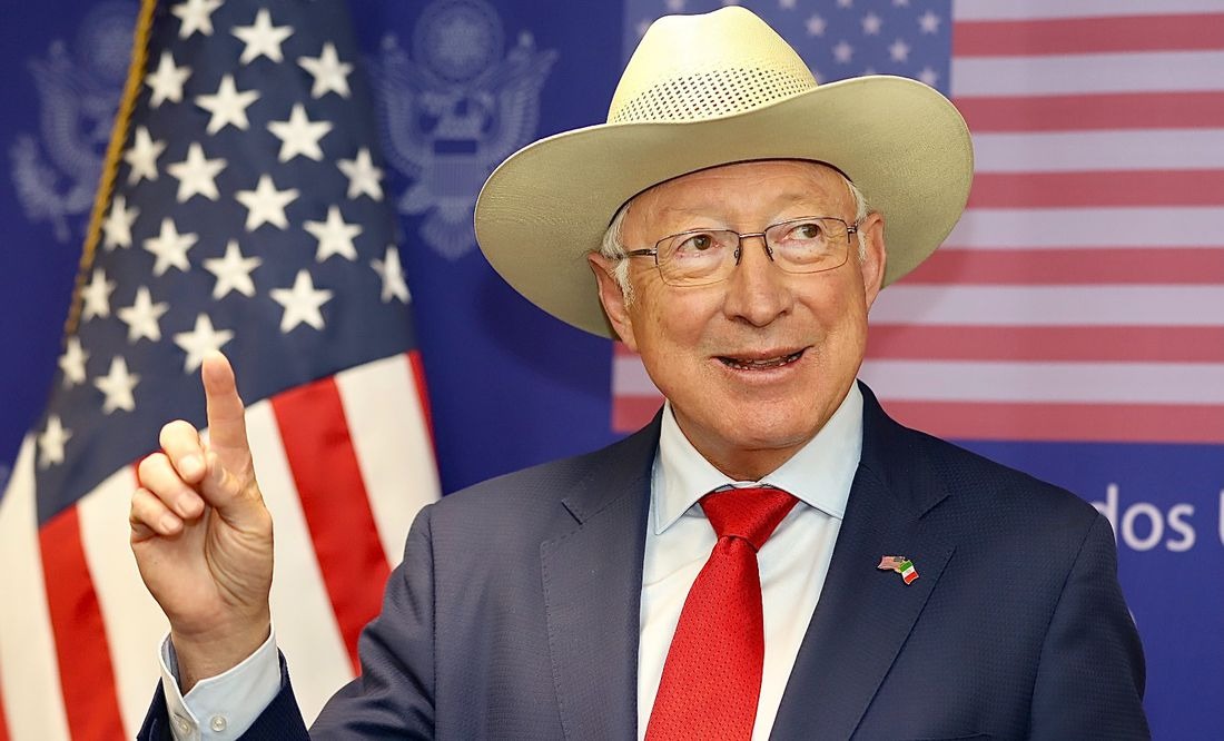 Ken Salazar afirma que es caso cerrado presunto narcofinanciamiento hacia AMLO