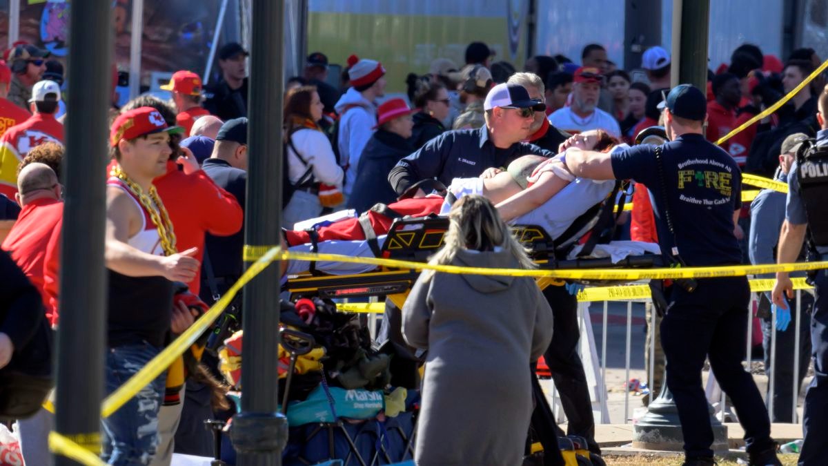 22 heridos y un muerto deja tiroteo en Kansas tras festejos por la victoria de los Chiefs