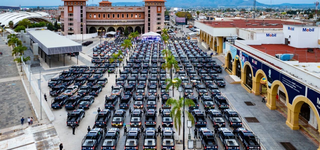 CON MÁS DE 119 MILLONES DE PESOS, TERE JIMÉNEZ ENTREGA 300 NUEVAS UNIDADES PARA LA POLICÍA DE AGUASCALIENTES