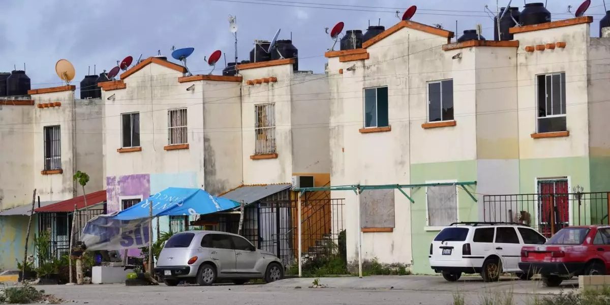 Demandan a las candidatas a la presidencia abordar crisis de vivienda