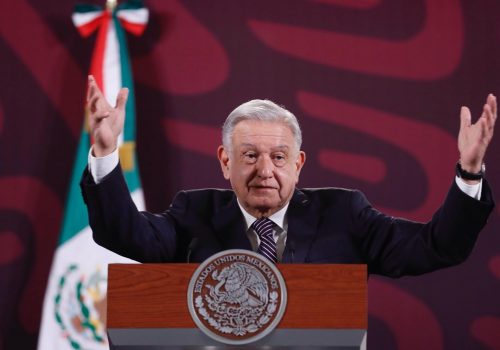 AMLO «ve muy bien» que los sacerdotes apoyen la pacificación de país