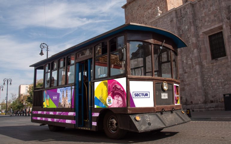 CONOCE AGUASCALIENTES A BORDO DEL TRANVÍA TURÍSTICO