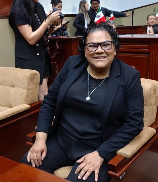 Rindió protesta de ley como diputada, María Isabel Rosales Chávez, suplente de María de Jesús Díaz Marmolejo.