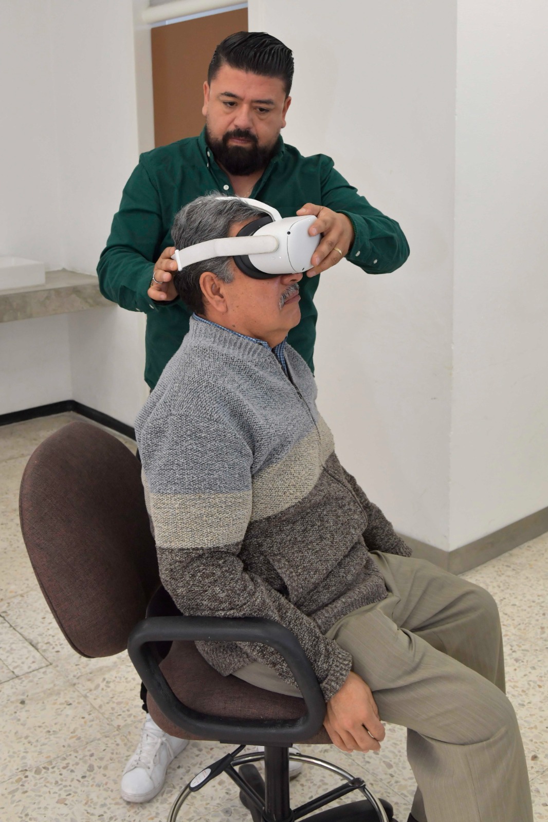 DIF ESTATAL OFRECE REHABILITACIÓN CON REALIDAD VIRTUAL A PERSONAS CON DISCAPACIDAD