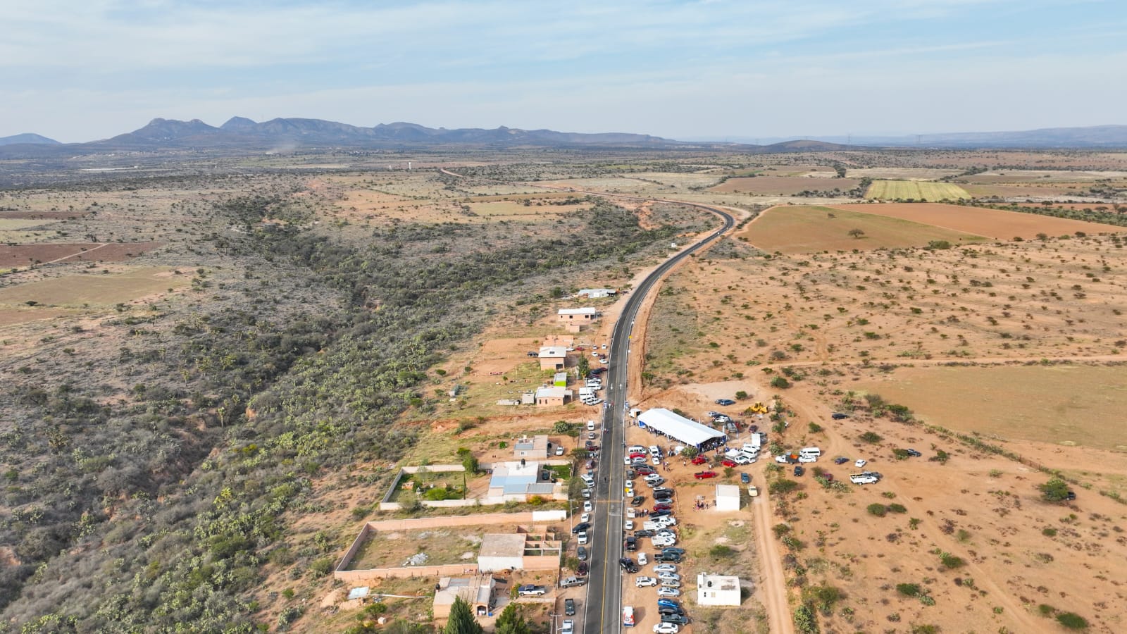 ENTREGA TERE JIMÉNEZ LA NUEVA CARRETERA QUE CONECTARÁ CLAVELLINAS Y SAN ANTONIO DE LOS MARTÍNEZ EN ASIENTOS
