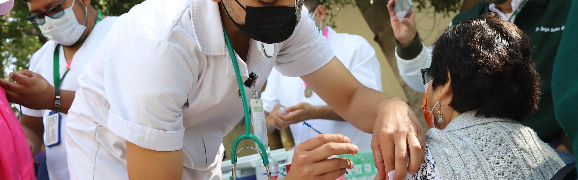 El 31 de marzo finaliza aplicación de vacunas contra influenza estacional y COVID-19