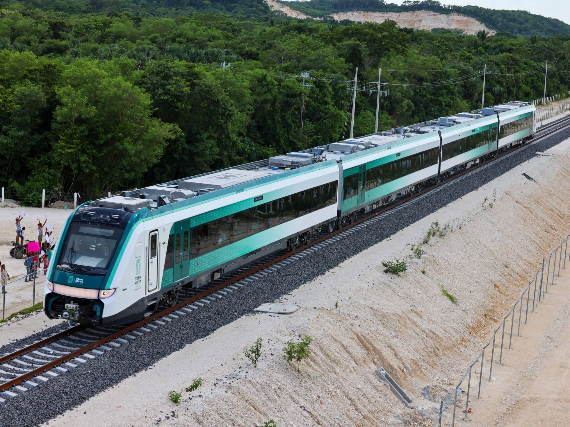 Tramo donde se descarriló el Tren Maya fue comprado por amigo intimo de los hijos de AMLO