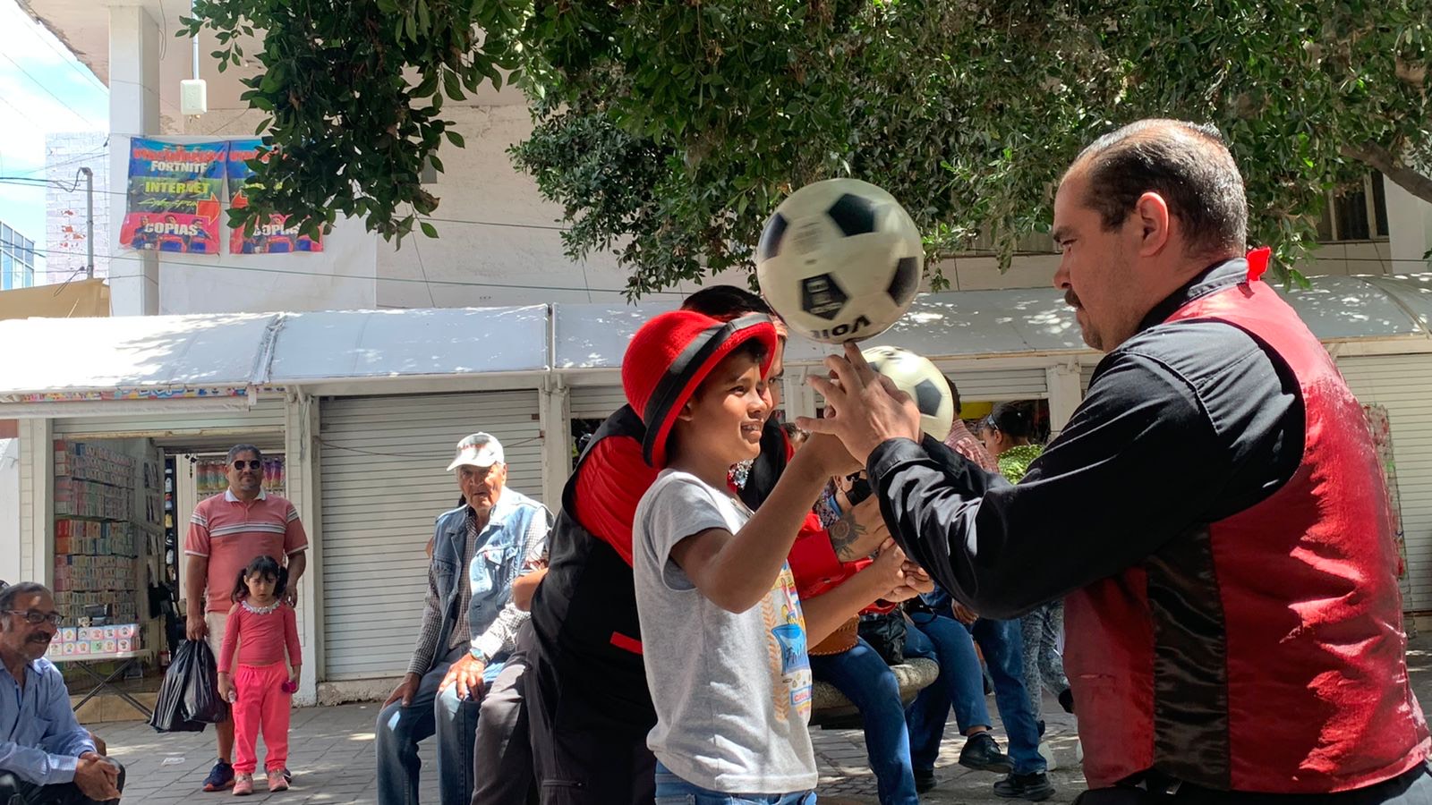 INVITA MUNICIPIO A LAS ACTIVIDADES “ME LATE EL BARRIO” EN EL TIANGUIS DE LAS HUERTAS