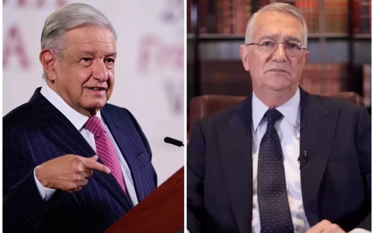 AMLO deja en manos del SAT a Salinas Pliego