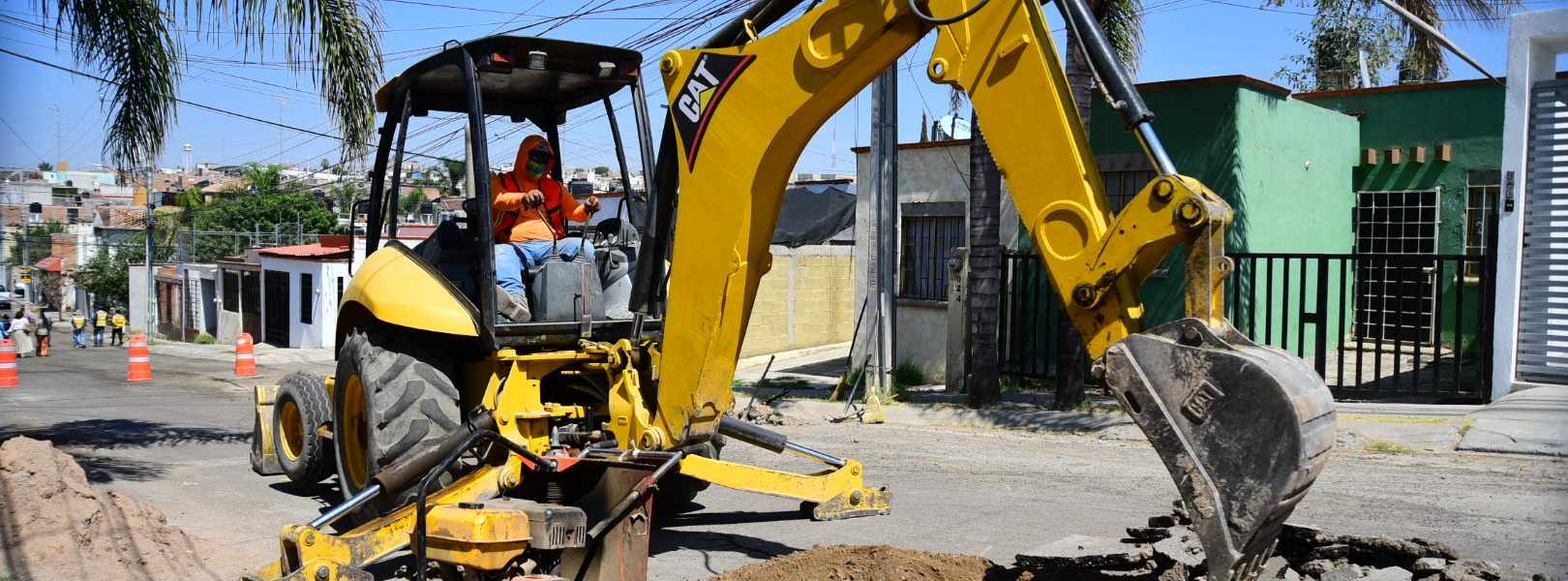 AVISO VIAL: CIERRE PARCIAL DE LA AV. JUAN JOSÉ ARREOLA, EN LOMAS DE ORIENTE, POR CONSTRUCCIÓN DE SOBRECARPETA ASFÁLTICA