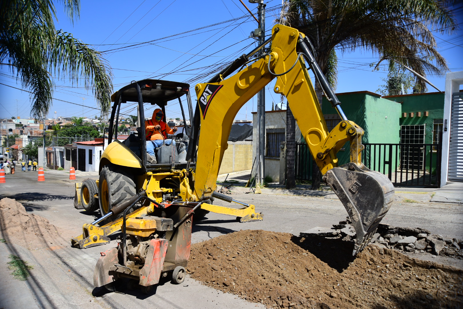 AVISO VIAL: CIERRE PARCIAL DE LA AV. JUAN JOSÉ ARREOLA, EN LOMAS DE ORIENTE, POR CONSTRUCCIÓN DE SOBRECARPETA ASFÁLTICA