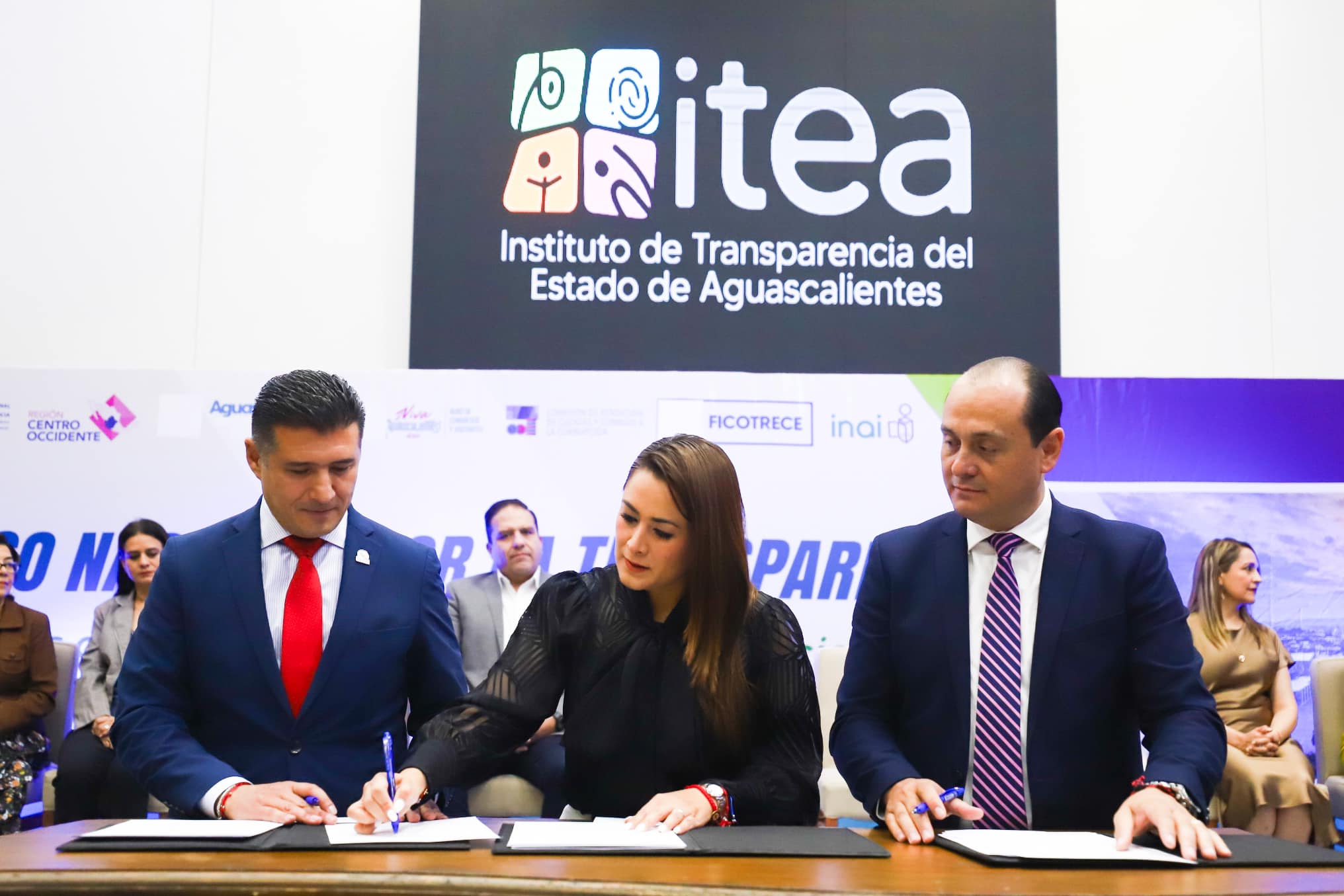 NUESTRO GOBIERNO SEGUIRÁ SIENDO ABIERTO, TRANSPARENTE Y CERCANO A LA GENTE: TERE JIMÉNEZ